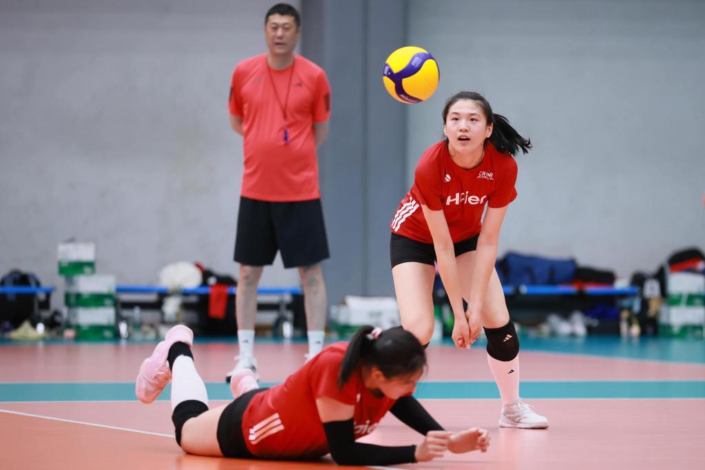 V站体育新闻-体坛联播｜中国女排、中国女足今日出战，U19男足遭遇失利